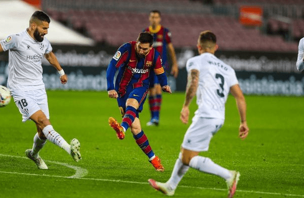 九游电竞官网 -那不勒斯训练开放日，今晚远射贴柱引欢呼，西甲在即，阵容厚度经受考验的简单介绍