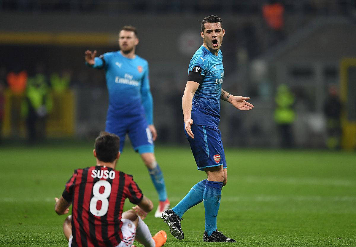 今晨里尔备战意大利杯;防线松动细节曝光;压力陡增;资深球员宣示担当的简单介绍 今晨里尔备战意大利杯;防线松动细节曝光;压力陡增;资深球员宣示担当的简单介绍