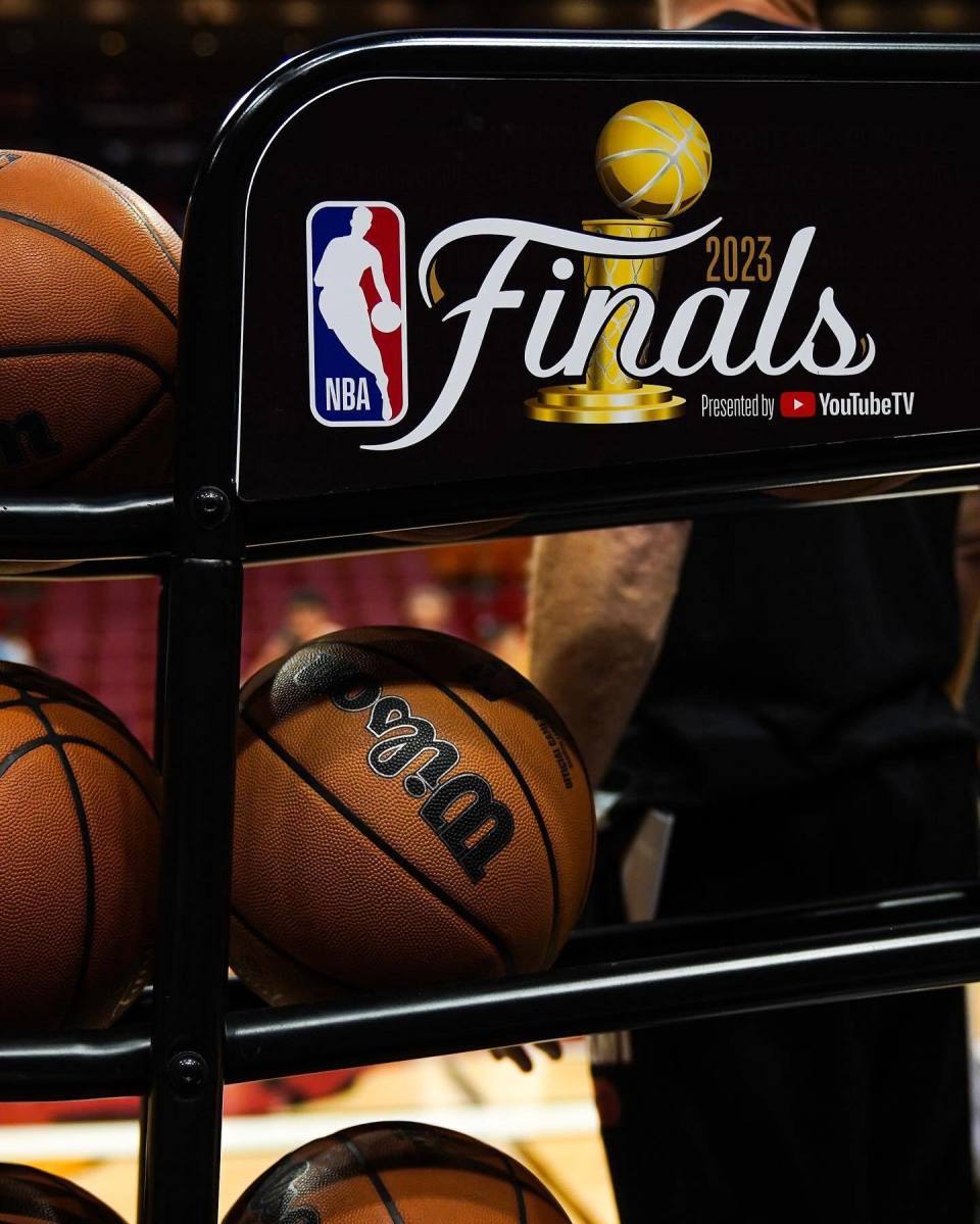 九游娱乐 -迈阿密热火发布备战花絮，国际比赛日内部沟通，NBA总决赛任务艰巨，控场能力受关注 